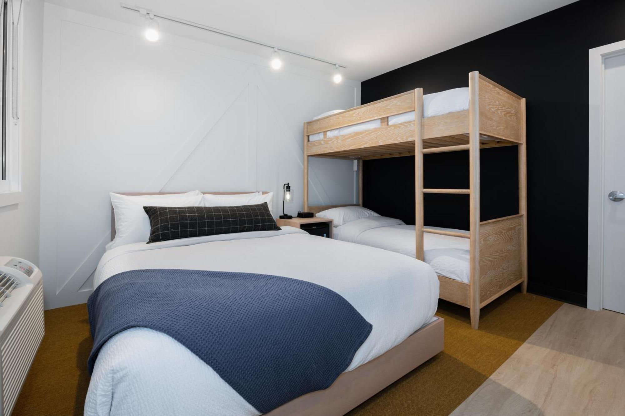 Vrge Revelstoke Hotel Kültér fotó