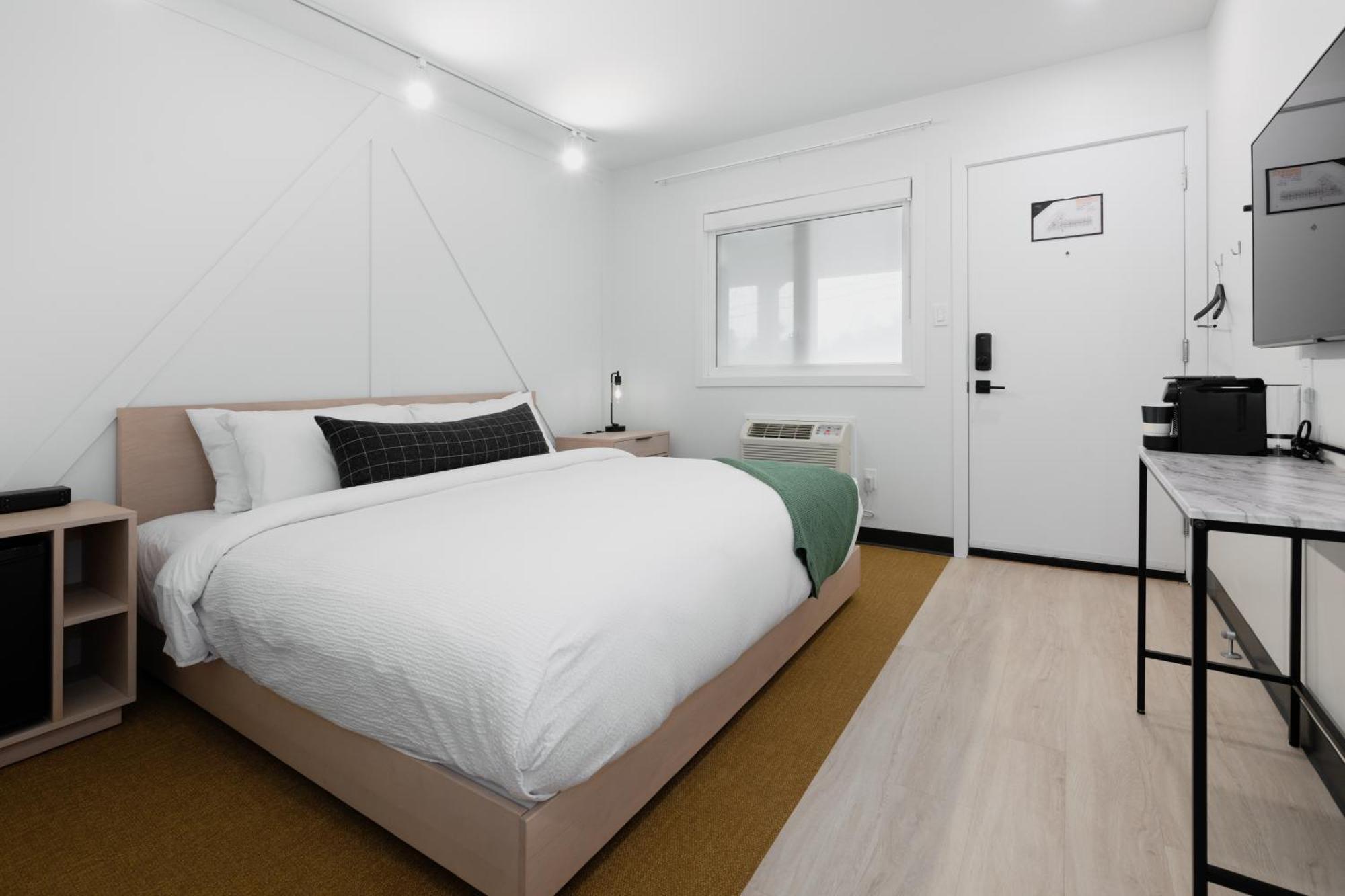 Vrge Revelstoke Hotel Kültér fotó