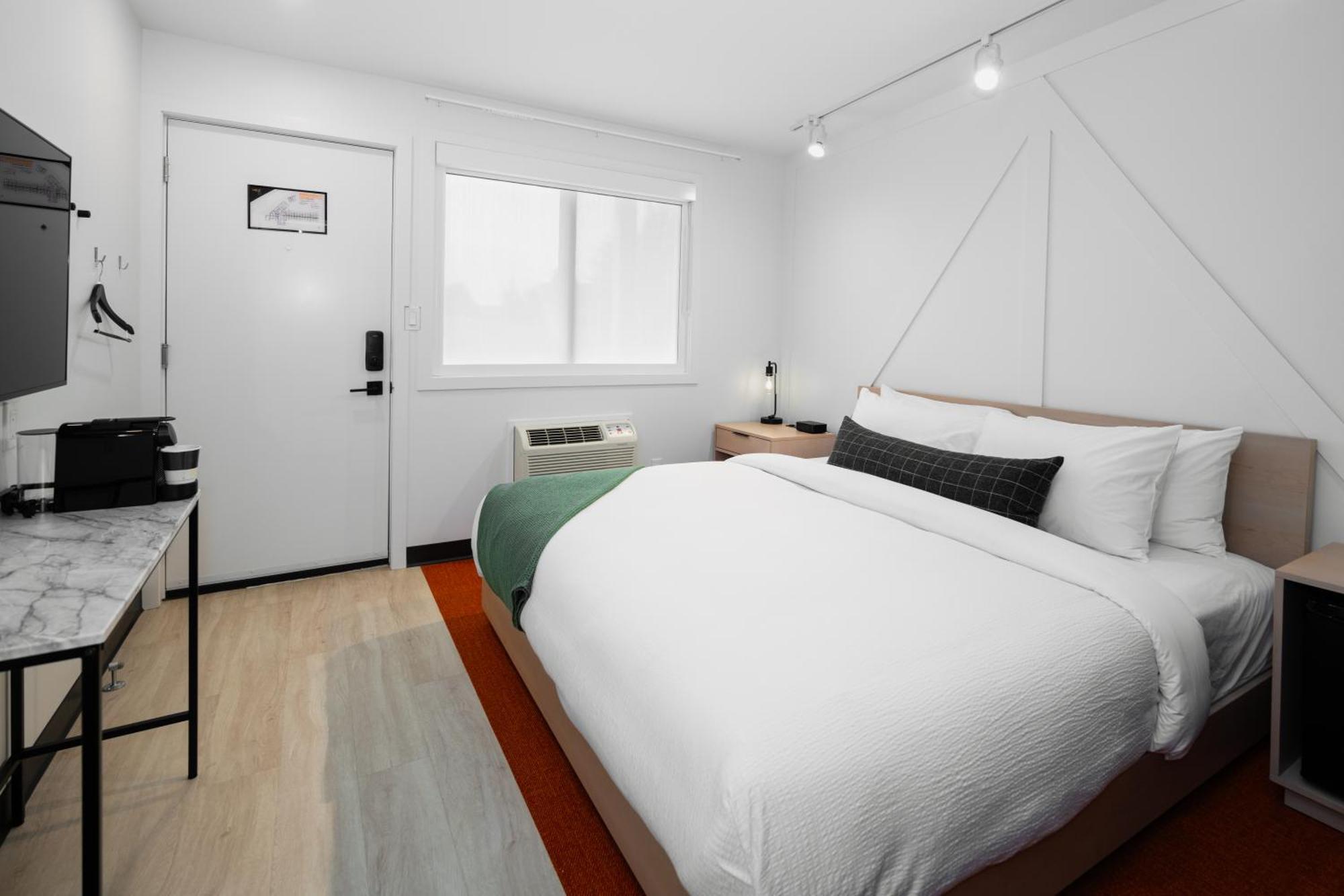 Vrge Revelstoke Hotel Kültér fotó