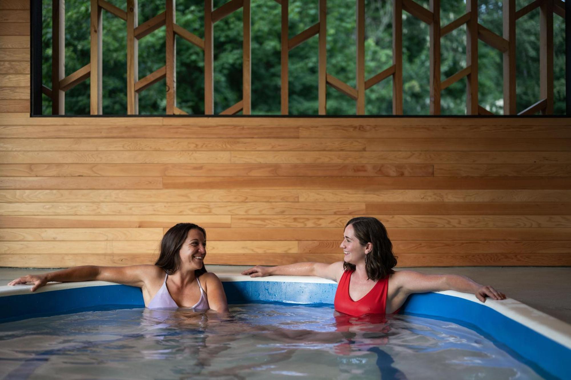 Vrge Revelstoke Hotel Kültér fotó